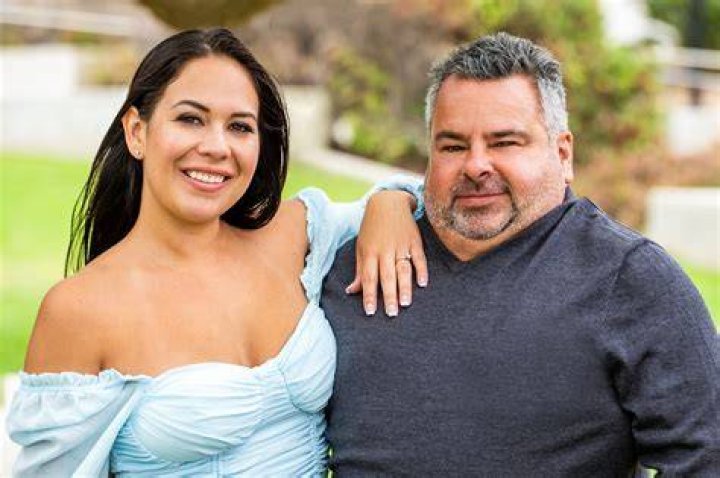 90 Day Fianc&eacute;: 7 Reasons Why It&rsquo;s a Must-Watch Reality Show