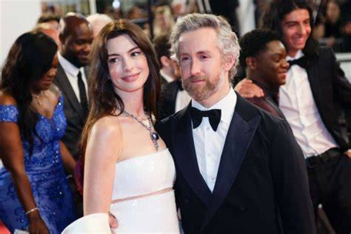 Anne Hathaway and Husband: A Journey of Love, Success, and Partnership