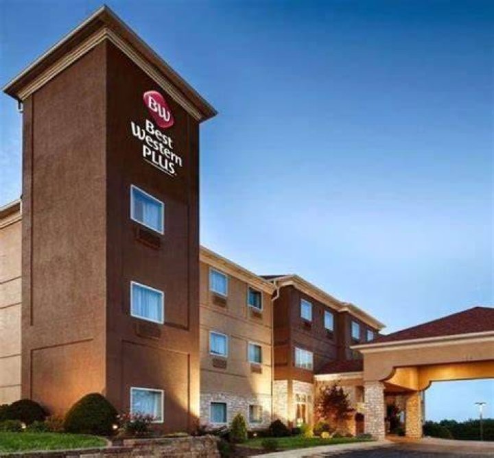 Best Western Plushelter Island: Your Ultimate Staycation Destination