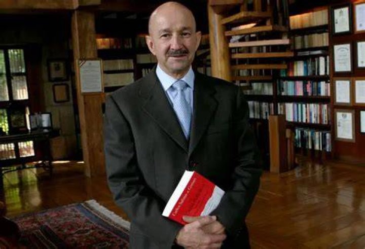 Carlos Salinas de Gortari Net Worth: A Comprehensive Analysis of His Wealth and Legacy