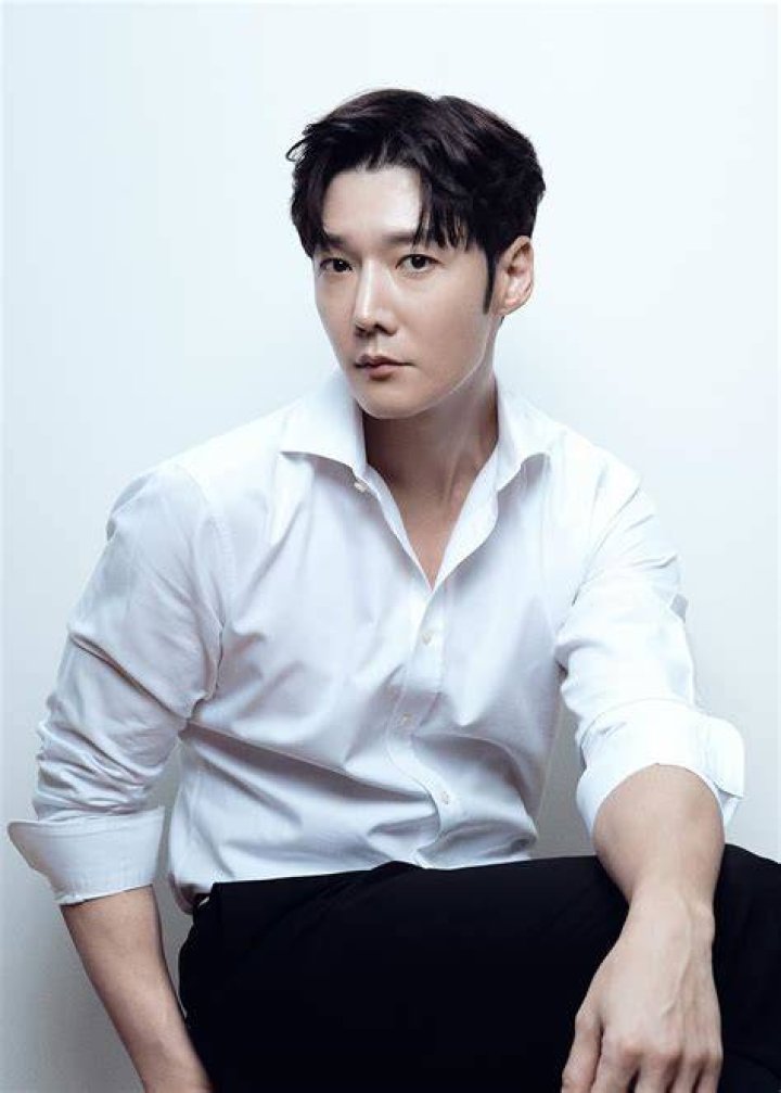 Choi Jin Hyuk: The Rising Star in the World of Entertainment