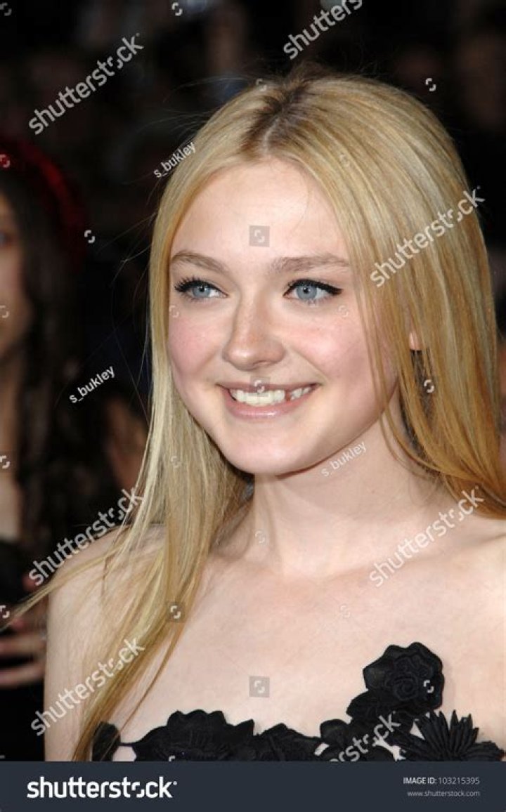 Dakota Fanning Age in Twilight: A Comprehensive Guide