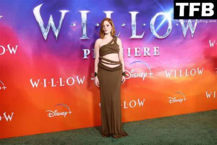 Ellie Castle: The Rising Star in the Entertainment Industry