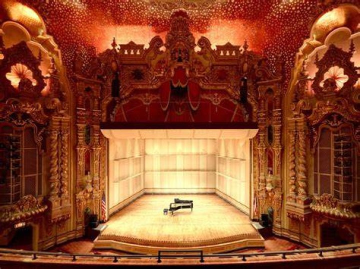 Explore the Ohio Theater: A Cultural Gem in Ugarcreek, Ohio