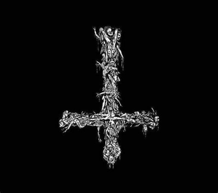 Exploring the Upside Down Cross Aesthetic: A Comprehensive Guide