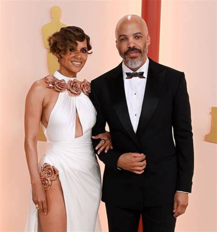 Halle Berry Relationships: A Comprehensive Look Into Her Love Life