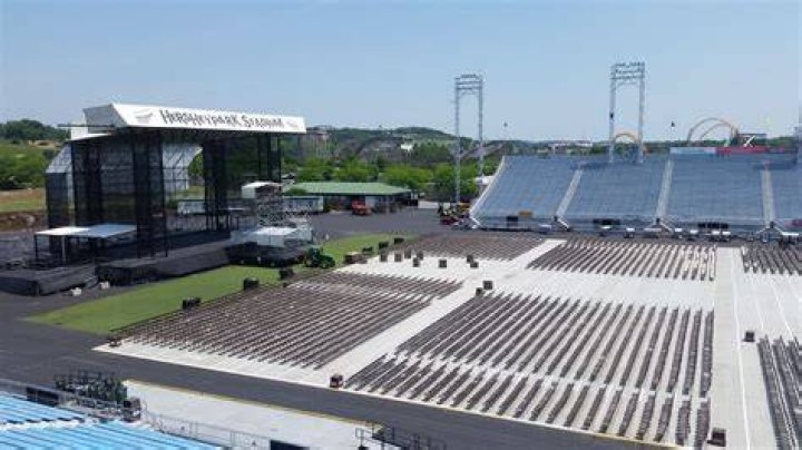 How Many People Does Hershey Park Stadium Hold: A Comprehensive Guide