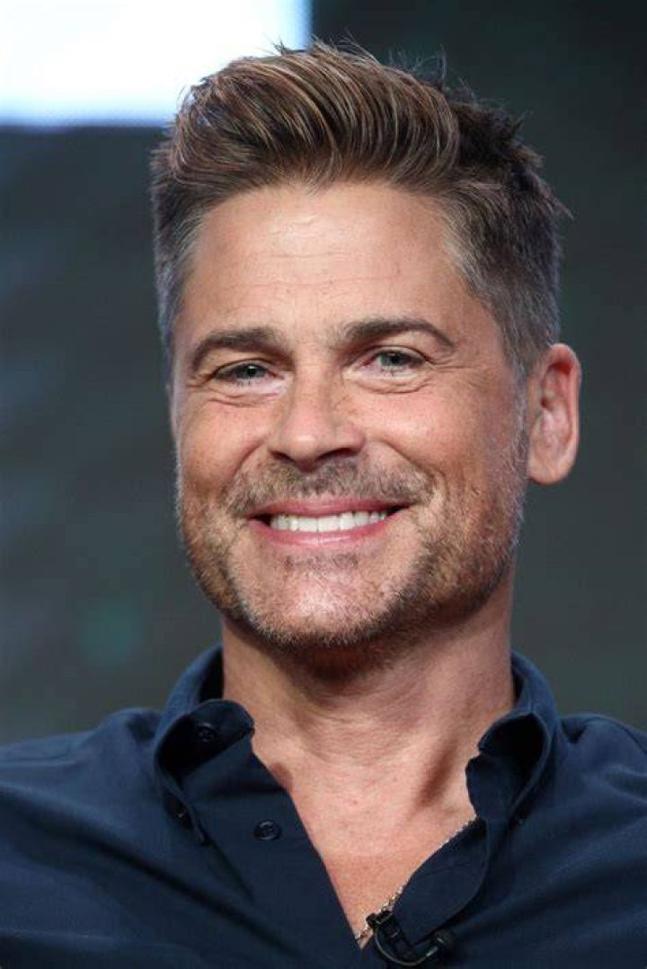 Is Rob Lowe a Republican or a Democrat?