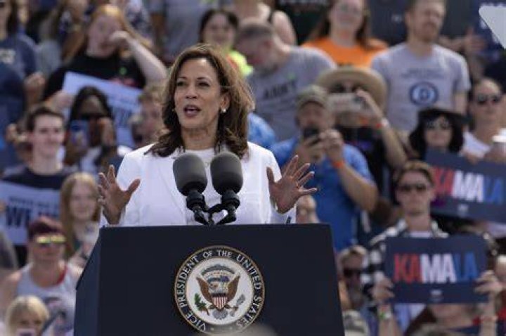 Kamala Harris: Analyzing the Spread of Misleading Content &ndash; Sexy Pics Myth
