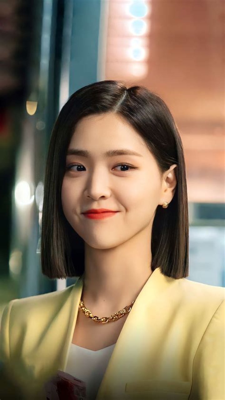Kim Ji-Hun: Rising Star in the Entertainment Industry
