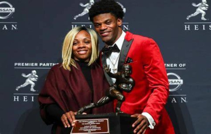 Lamar Jackson Girlfriend Jamie Taylor: A Comprehensive Look into Their Relationship