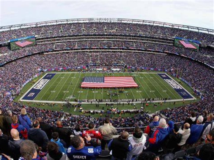 Largest NFL Stadiums: Discover the Most Iconic Venues in American Football
