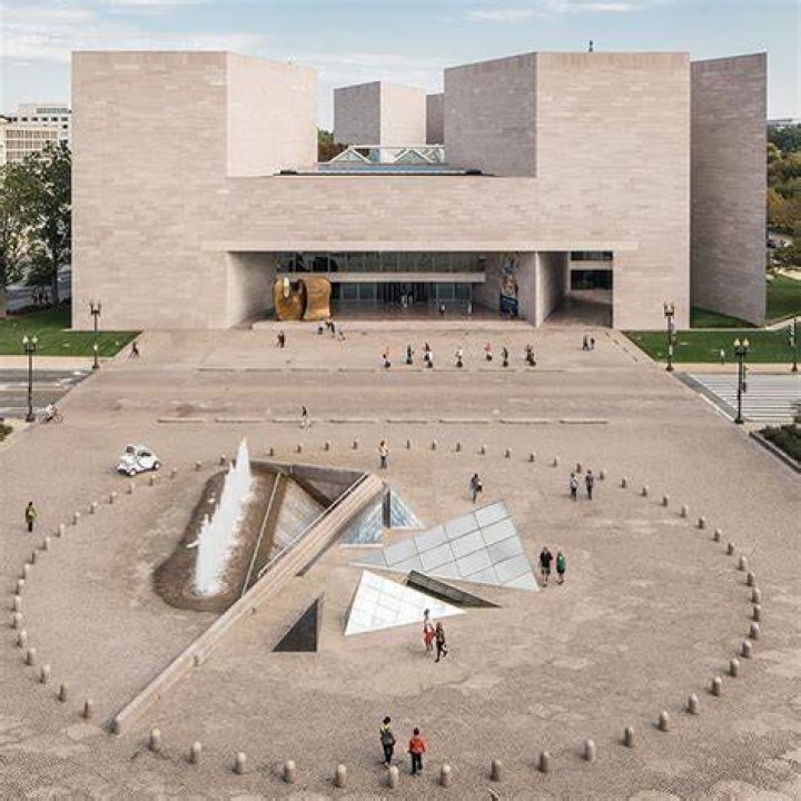 National Gallery by I.M. Pei: A Testament to Architectural Excellence and Cultural Legacy