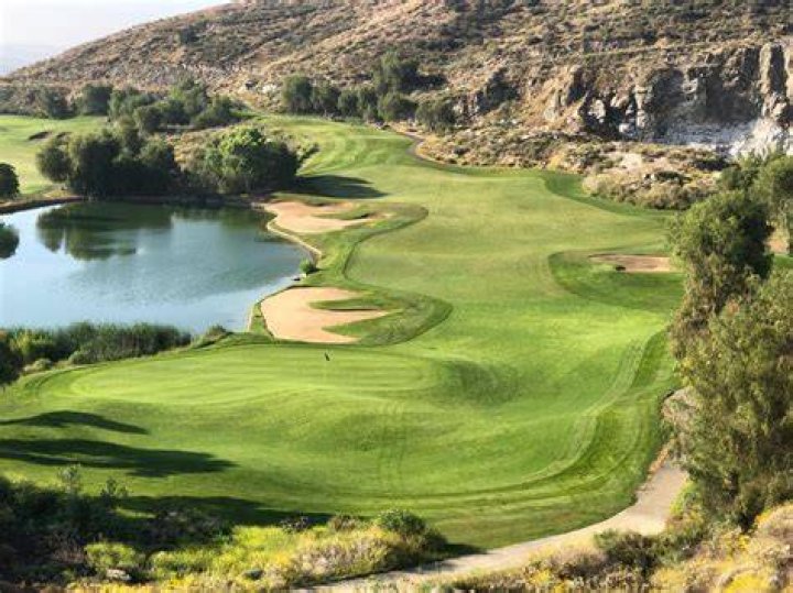 Oak Quarry Golf Club: A Premier Destination for Golf Enthusiasts