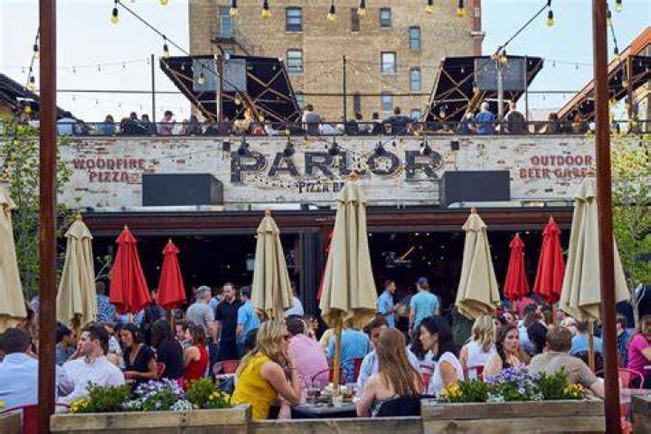 Parlor Pizza Chicago West Loop: A Slice of Heaven in the Heart of the City