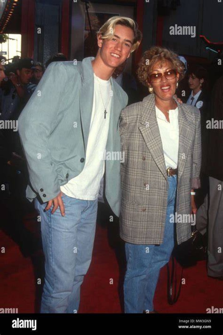 Paul Gosselaar Mom: The Journey and Influence of His Mother in His Life