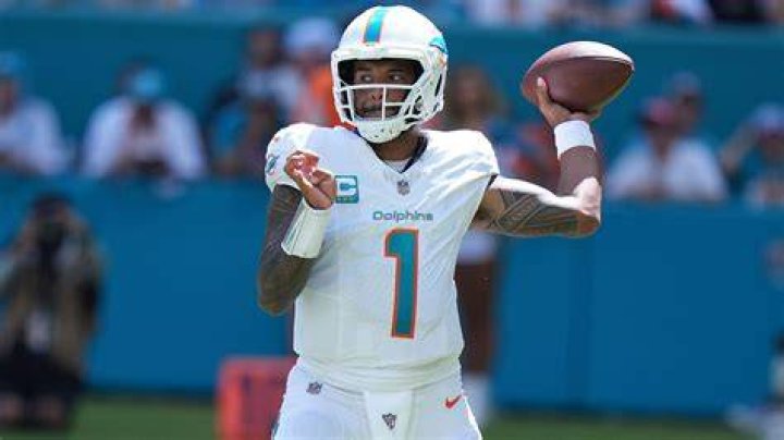 Previous Miami Dolphins Quarterbacks: A Comprehensive Look at Their Legacy and Impact