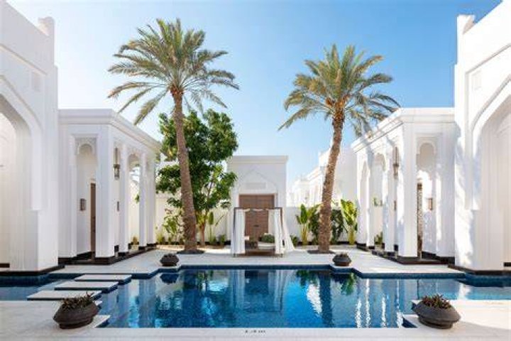 Raffles Al Areen Palace Bahrain: A Royal Retreat in the Heart of the Gulf