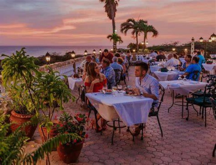 Renaissance Aruba Dining: A Culinary Experience You'll Treasure Forever