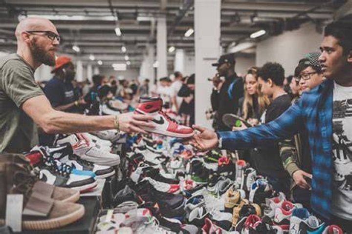 Resell Sneakers: The Ultimate Guide to Thriving in the Lucrative Sneaker Resale Market