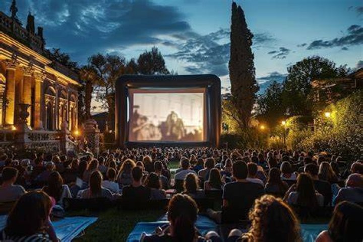 River Cinema: A Unique Outdoor Movie Experience