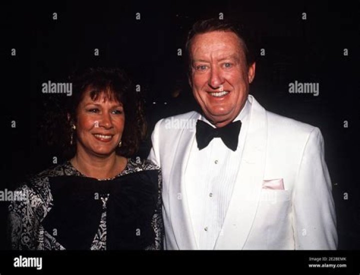 Tom Poston Spouse: A Comprehensive Look at the Life and Legacy of the Legendary Comedian